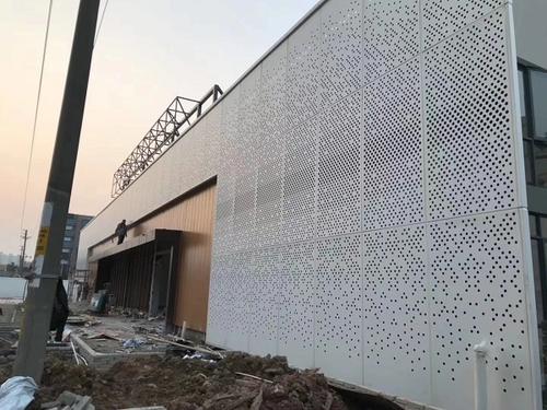 铝合金扣板幕墙-铝合金扣板吊顶价格的奥秘