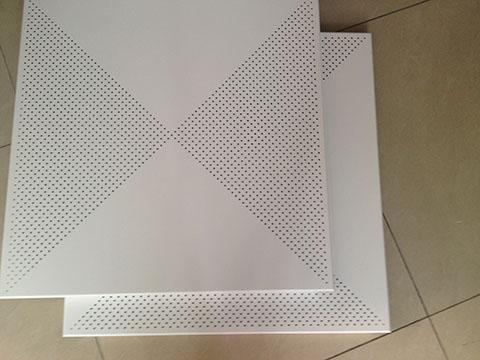 机房专用铝扣板-工程专用600*600铝扣板吊顶效果图
