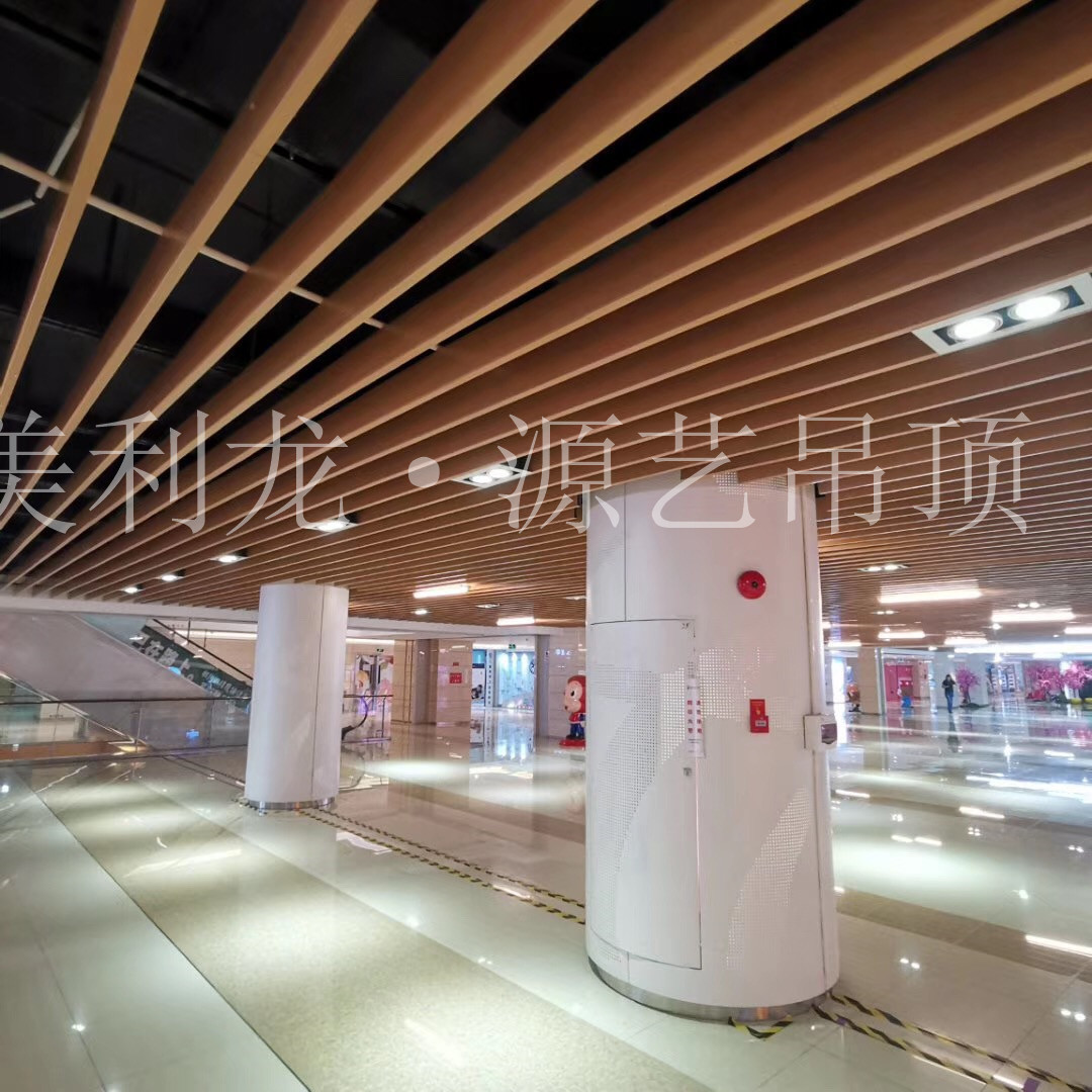 铝方通装不平原因